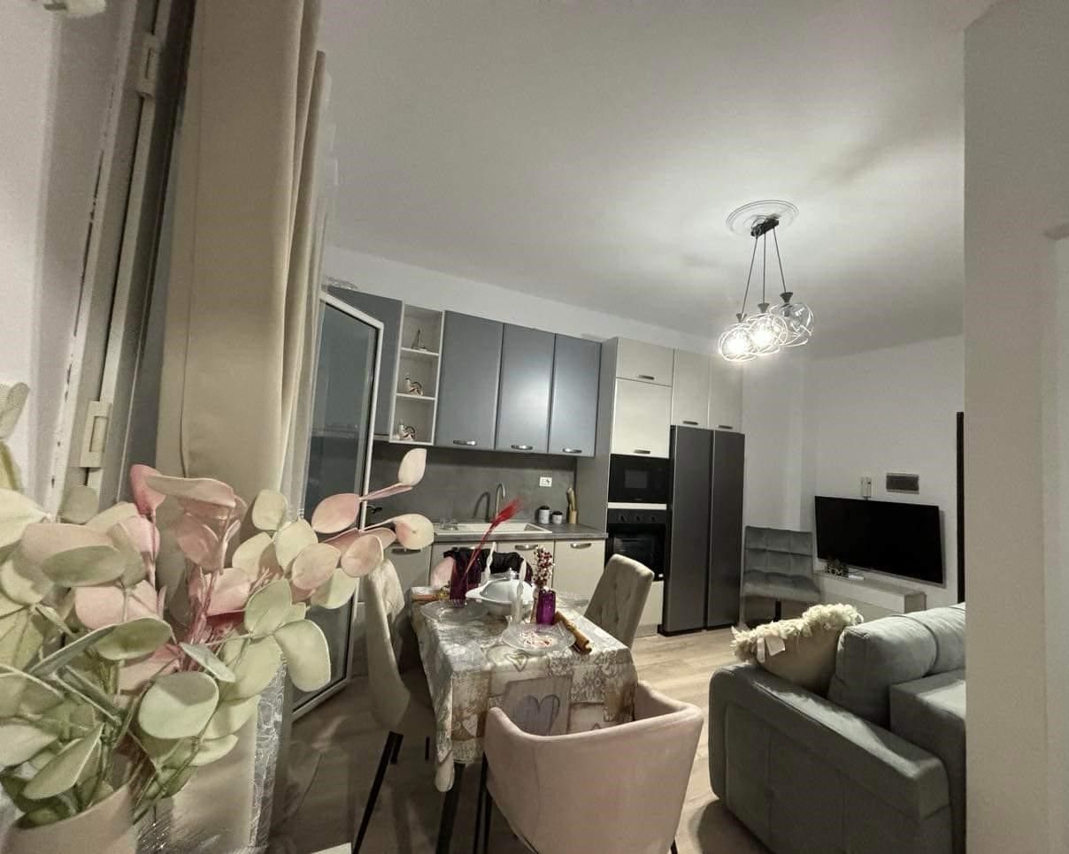 Appartamento Con Due Camere Da Letto In Affitto A Valona, ​​Albania